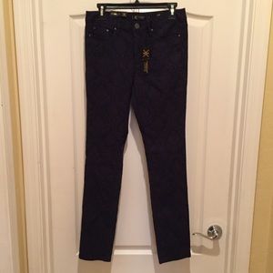 kim kardashian curvy skinny jeans